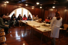 Alumnos da consultora Zona de Negocios visitaron o pasado 7 de outubro as instalacións do Arquivo Histórico Provincial de Pontevedra como complemento á súa formación en sistemas de información e arquivo