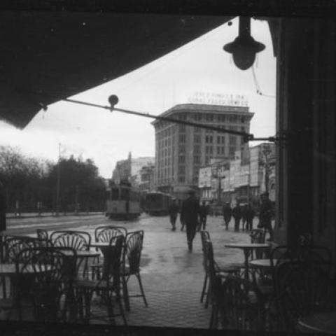 Arquivo do Reino de Galicia. Colección fotográfica. Un café da Coruña da década de 1930: o Café Central. Sign.: 4917.