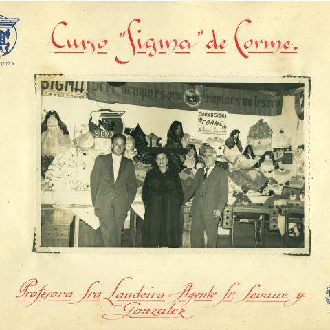 Arquivo do Reino de Galicia. José González Fernández. Alumnas do curso de máquinas de coser SIGMA de Corme. 1956
