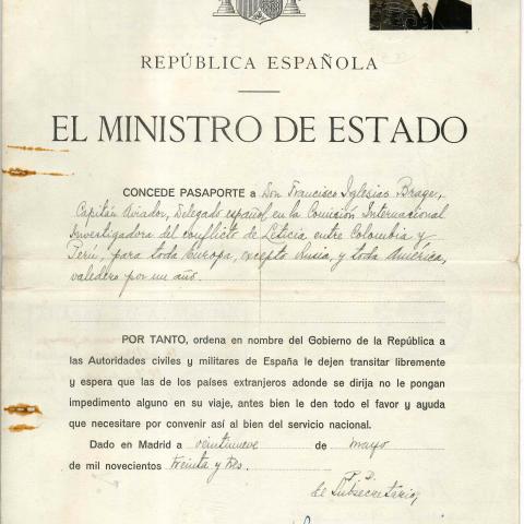 Arquivo do Reino de Galicia. Francisco Iglesias Brage. Pasaporte a favor de Iglesias. 1933. Sign.: 48594-13-1.