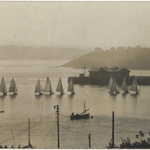 Arquivo do Reino de Galicia. Familia Casares Quiroga. Regata. Ca. 1920. Sign.: 44903-42.