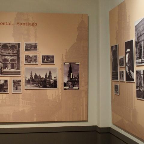 Arquivo do Reino de Galicia. Imaxe da mostra "Envíame unha postal" no Arquivo do Reino de Galicia.