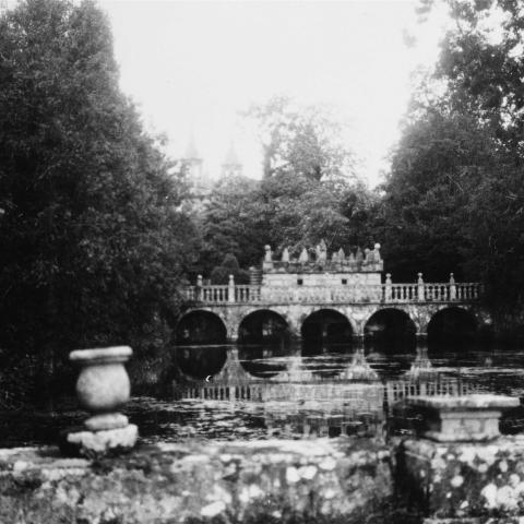 Arquivo do Reino de Galicia. Colección fotográfica. A Estrada: pazo de Oca. Ca. 1930. Sign.: 699p.