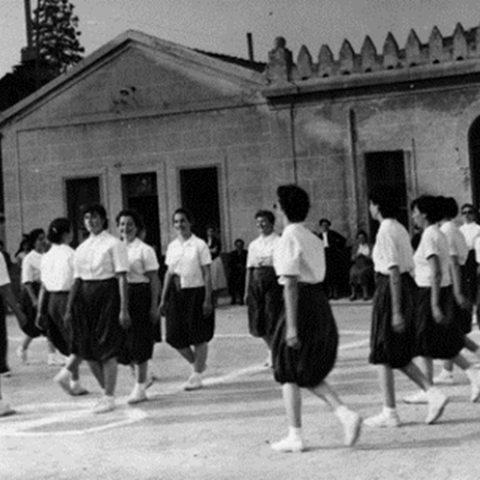 Lugo. Mozas da Sección Feminina no Hogar-Cuartel Azcárraga, [1960]. Sig. SF.05-1