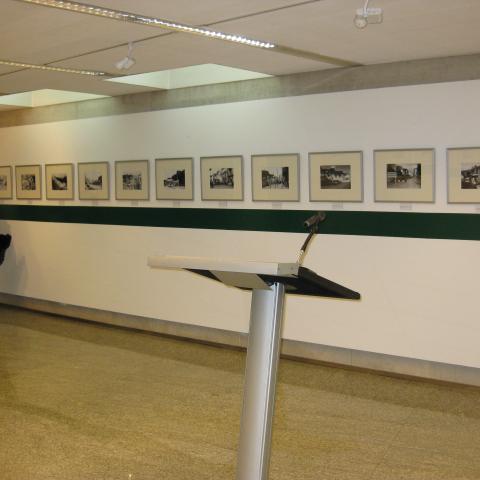 Sala de exposicións do edificio administrativo da Xunta de Galicia en Lugo