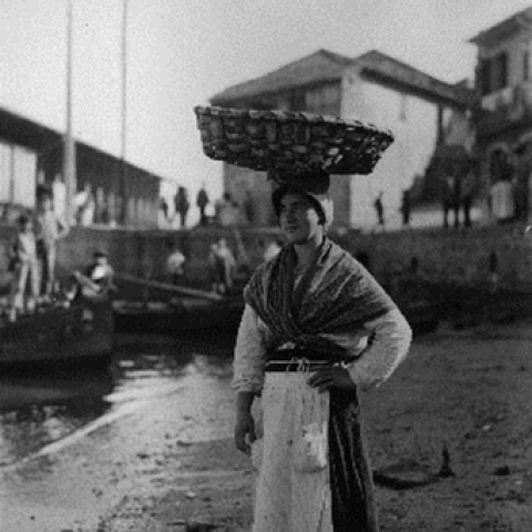 Marín. Vendedora de Peixe. Loty, [1920-1936]. Sign.35253