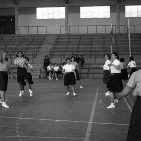 Lugo. Mozas xogando un partido. J.L. Vega, 1966. Sig. 6923.6