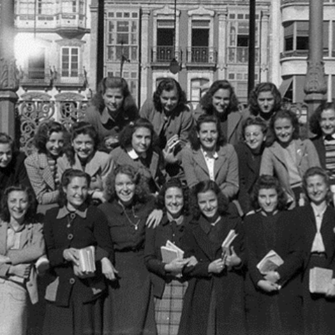 Lugo. Alumnas del Instituto. J.L. Vega, 1942. Sign.287.12