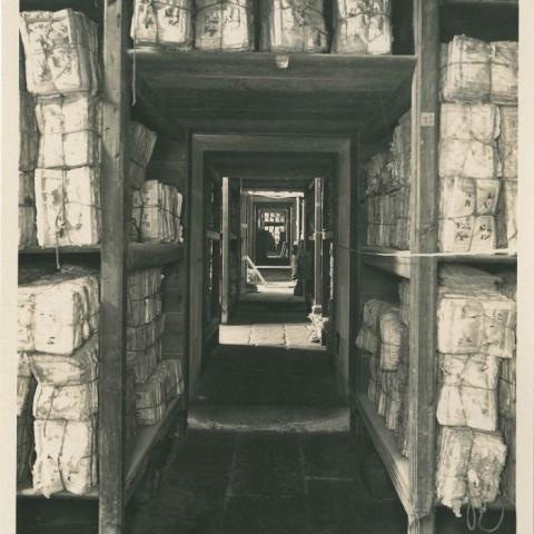 Arquivo do Reino de Galicia: [Vista do Arquivo no Palacio de Capitanía Xeneral]. [1º terzo S. XX].1 fot. : posit., br. e negr. ; 23,1 x 17 cm. Sign. 1.246.
