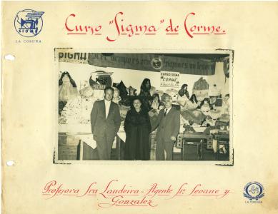 Arquivo do Reino de Galicia. José González Fernández. Alumnas do curso de máquinas de coser SIGMA de Corme. 1956