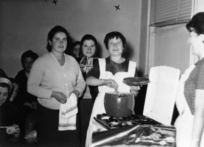 Lugo. Clases de cociña da Sección Feminina, [1948]. Sig. SF. 305-1       