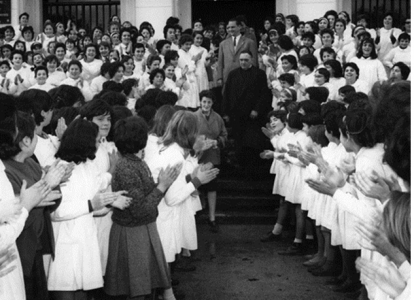 Lugo. Pilar Primo de Rivera, de visita en Lugo. J.L. Vega, 1943. Sig. 362-25